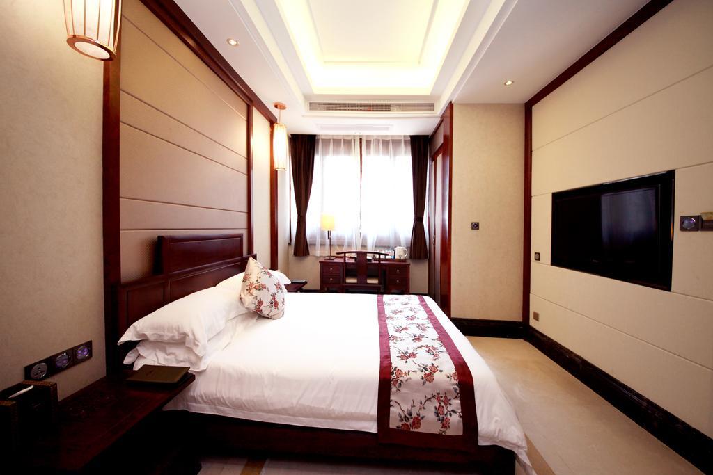 Yangzhou Centre And Residence Room photo